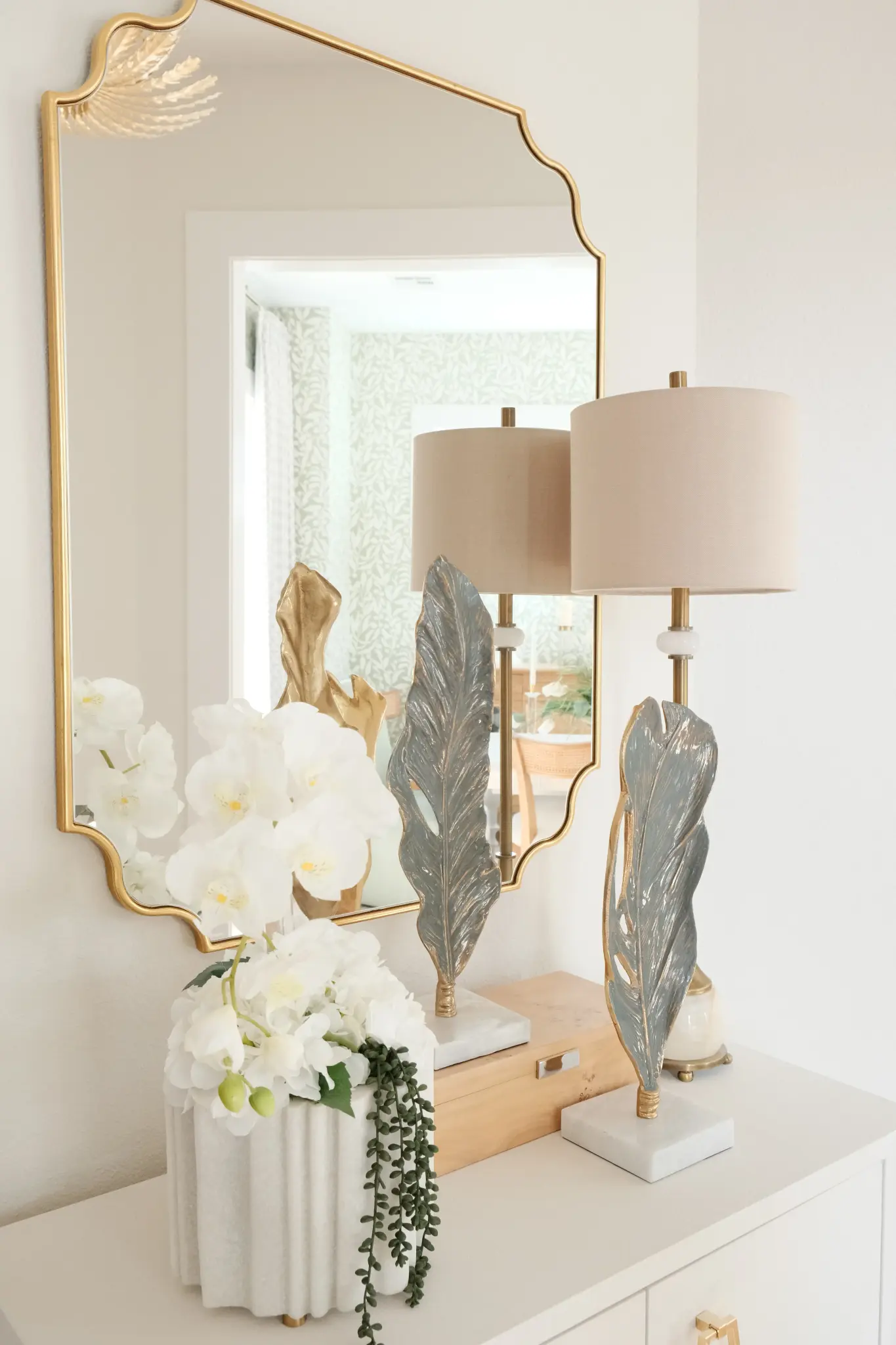 Subtle warm tones in a carefully designed interior